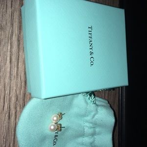 Tiffany and Co Ziegfeld pearl earrings